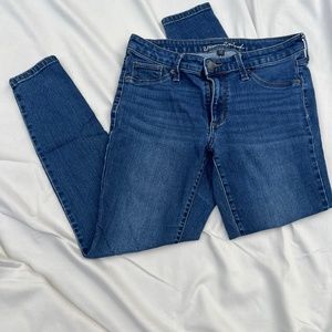 Universal Thread Mid-Rise Jeggings- Size 8/29R Medium Wash